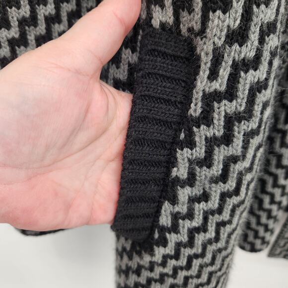 Cocogio Black Gray Zigzag Made in Italy Buttoned Knit Sweater Coat Women's S - Picture 7 of 10